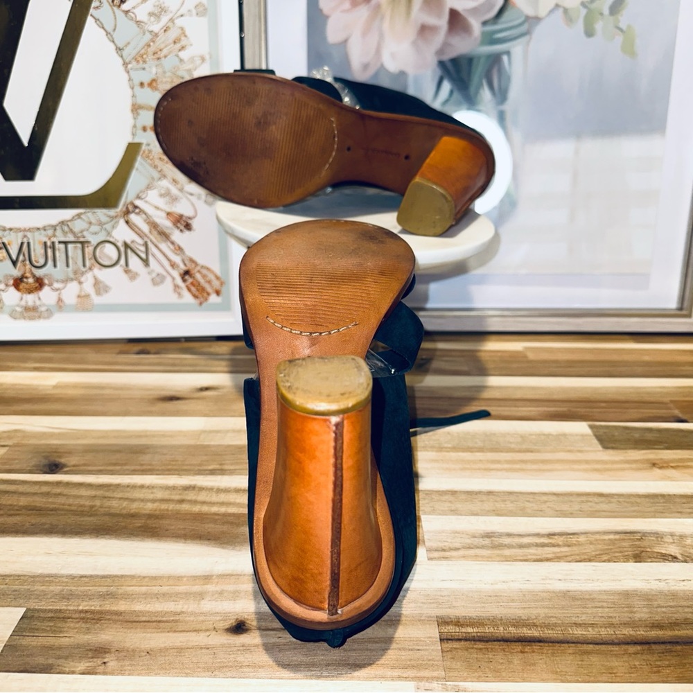 Frye - Sofia Tie On, navy super soft leather, size 8.5M, leather wrapped heel - Picture 10 of 12